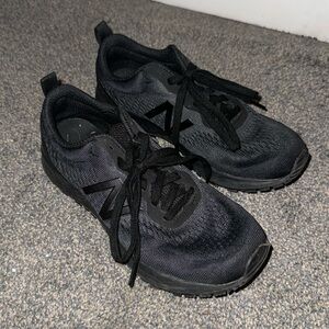 New Balance Slip & Oil Resistant Work Shoes Women’s 7.5